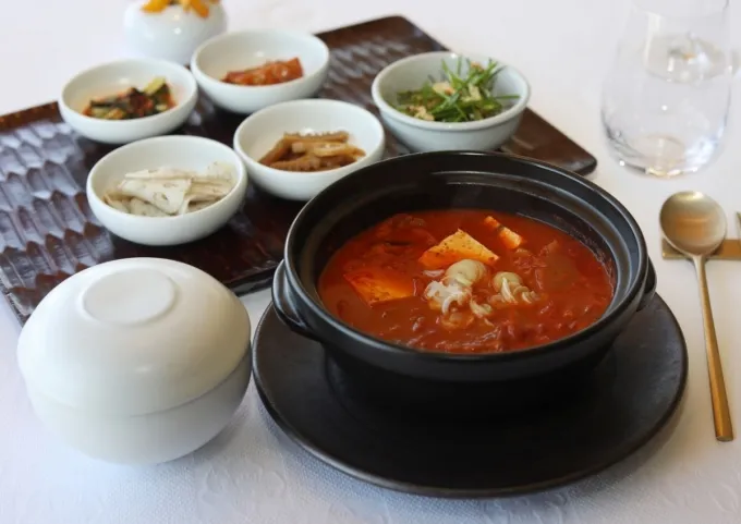 롯데호텔 김치찌개 간편식/사진제공=롯데호텔