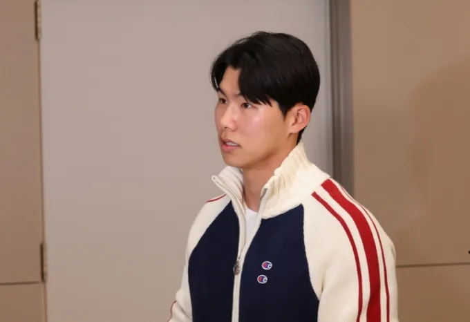 미국 메이저리그 월드시리즈 챔피언 LA 다저스의 김혜성이 지난 6일 오후 인천국제공항을 통해 귀국하고 있다. /사진=뉴시스